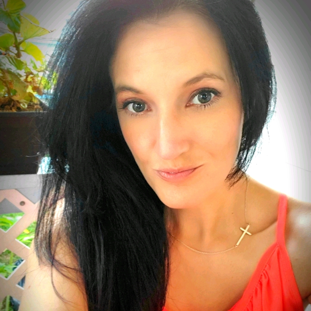 Meet your Posher, Nena